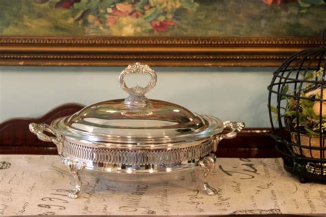 Silver Plate Buffet Stand Round Pyrex 2 Quart Glass Baking Dish