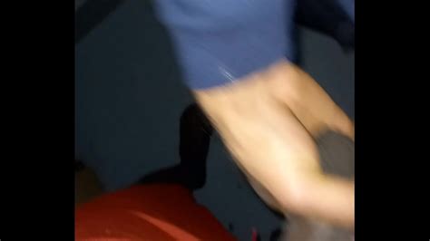 Un petit arrêt dans l escalier XVIDEOS