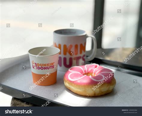 59 Dunkin Hot Latte Images Stock Photos Vectors Shutterstock