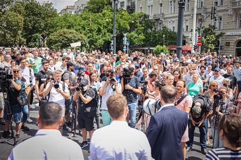 Protesters Rally Against Self-employment Tax Changes - Hungary Today