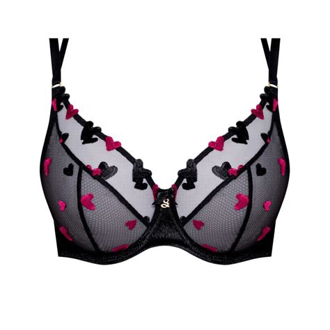O set de lingerie digno de uma diva que vai ser a sua arma secreta nas próximas festas NiT