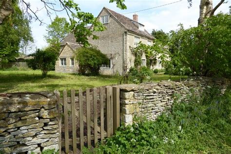 Cottage In The Village Of Kelmscott © Philip Halling Geograph