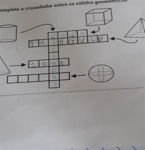 Complete A Cruzadinha Sobre Os S Lidos Geom Tricos Brainly Br