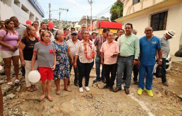 Supervisa Abelina Obras En Calles De La Colonia Hogar Moderno De Acapulco