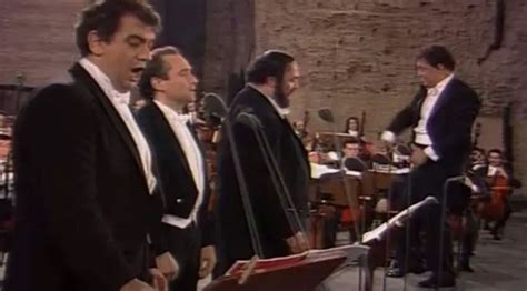 Medley - Pavarotti, Domingo, Carreras (The Three Tenors ...