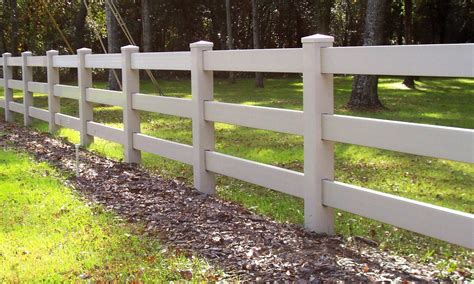 Vinyl and Wood Horse Fences | Mossy Oak Fence