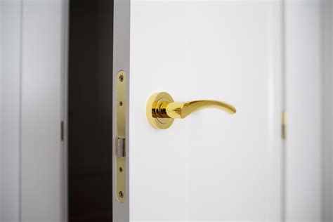 10 Types of Door Handles and How to Choose