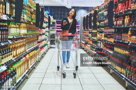 Grocery Store Brands Photos and Premium High Res Pictures - Getty Images