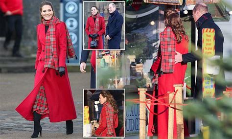 Kate Middleton Wows In Red Alexander Mcqueen Coat Christmas Express