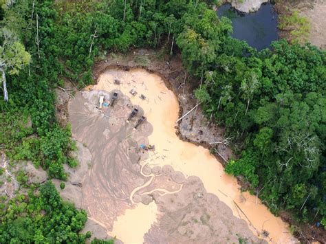 Extensión de la minería aurífera en Madre de Dios aumentó en 400 en 13