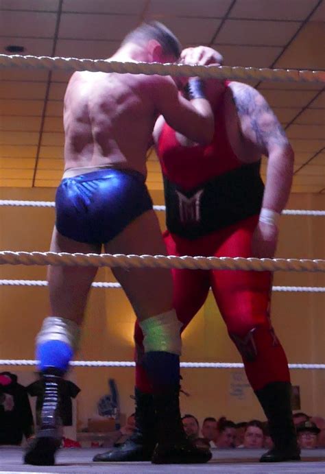 Justin Sysum Vs Matt Lomax South West Wrestling Glouceste Flickr