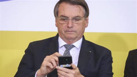 Tribuna Do Vale Brasil Bolsonaro Se Pronuncia Após Invasões Em Brasília