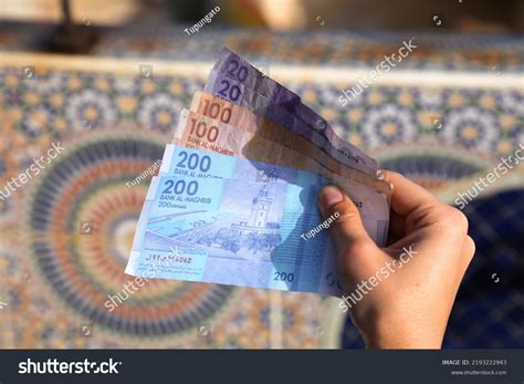 1 442 Dirham Hand Images Stock Photos Vectors Shutterstock