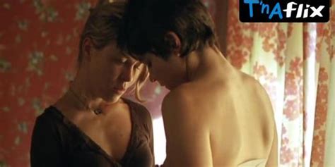 Anneke Kim Sarnau Lesbian Breasts Scene In Unveiled Tnaflix