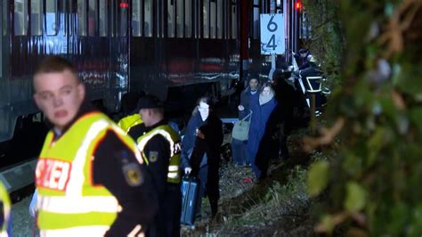 Hamburg Altona S Bahn Strecke Blockiert Zug Evakuiert