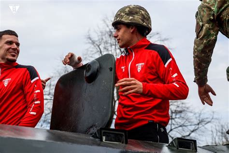 Mircea Rednic a dat milităria jos din pod la UTA FOTO Sportarad