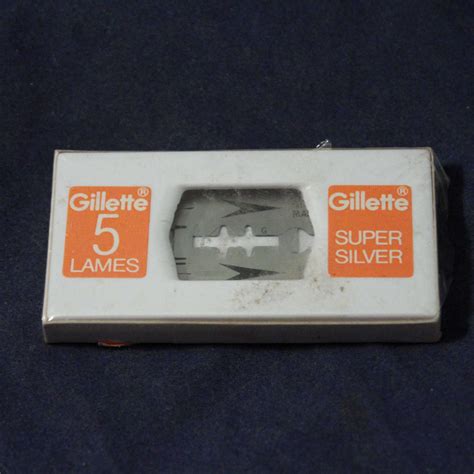 Nos Vintage Dispenser Of 5 Gillette Super Silver Safety Razor Blades