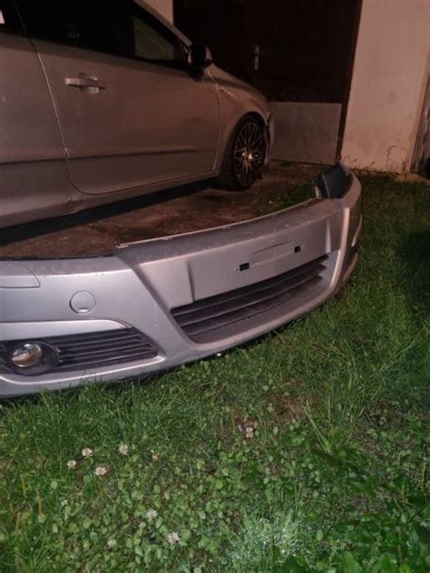 Prednji Branik Opel Astra H