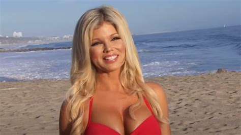 Baywatchs Donna D Errico Trolls The Trolls In Gold Bikini Heres Me