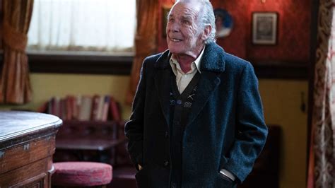 George Knights Dad Eddie Returns Hiding A Major Secret In Eastenders