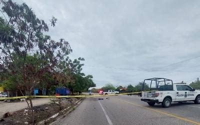 Hallan Los Cuerpos De 5 Hombre En La Carretera Acapulco Zihuatanejo