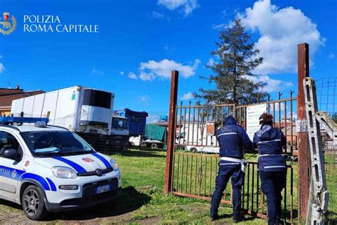 Roma Discarica Abusiva E Veicoli Pronti A Essere Esportati All Estero