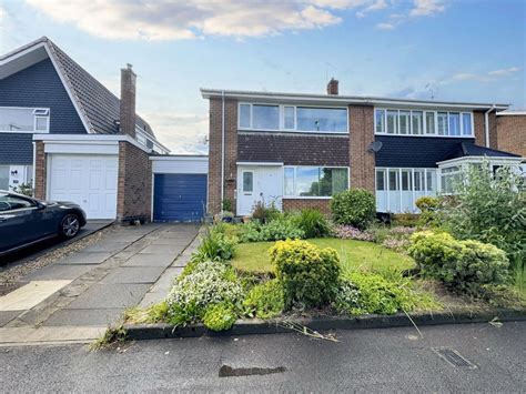 3 Bed Semi Detached House For Sale In Canterbury Road Newton Hall