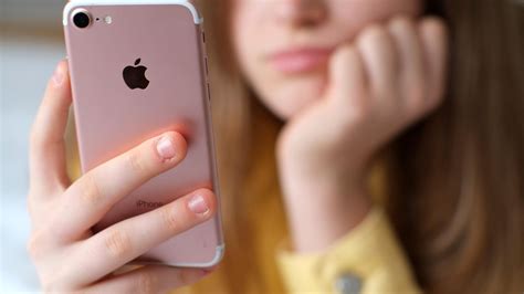 Apple Fixes Serious Ios Flaw And Iphone Owners Must Update Their