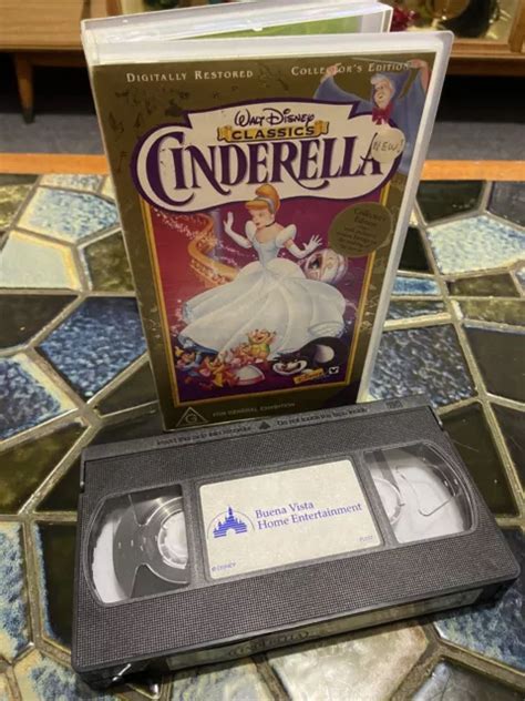 Walt Disney Classics Cinderella Vhs Video Tape Collectors Edition