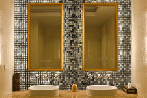 Six Advantages Of Glass Mosaic Tiles For Bathrooms