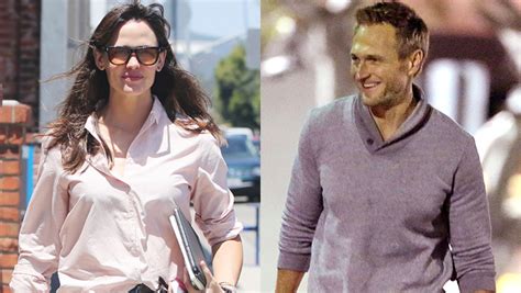 Jennifer Garner & John Miller Get Coffee On Rare Outing — Pic ...