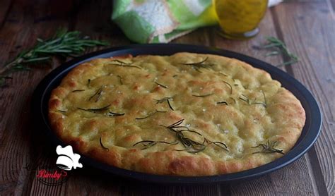 FOCACCIA DI SEMOLA MORBIDA BIMBY