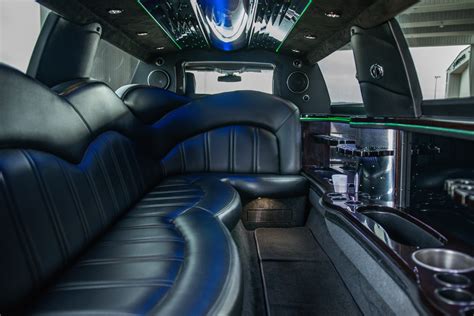 Lincoln MKT Limo | Avant Garde Limousines & Coach