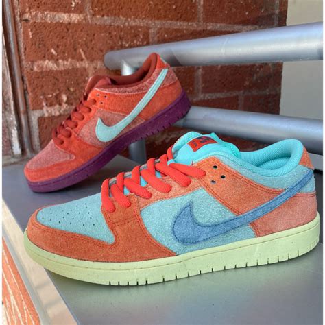 The Nike Sb Noise Aqua And Mystic Red Dunk Low Raffle Stix Sgv