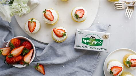 Mini Victoria Sponge Cakes Recipe Kerrygold Ireland