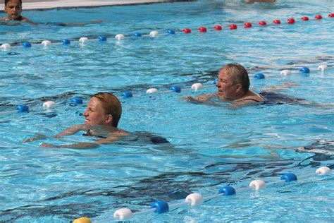 Zwemles Voor Jong Volwassenen Activiteit Aquacentrum Den Helder