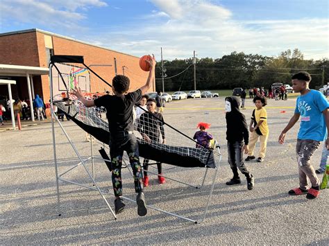 Trunk or Treat and games keep children safe | Greene County Democrat