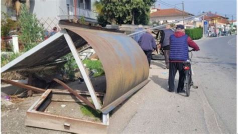 Emri U P Rplas Nga Makina Nd Rsa Po Priste Autobusin Kush Sht