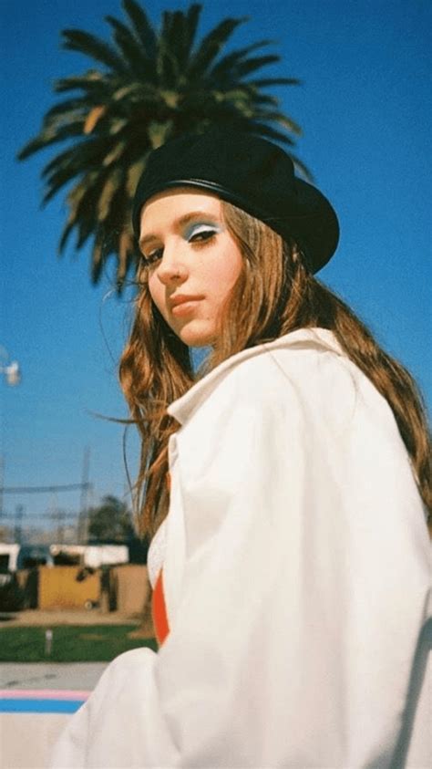 Clairo Wallpapers Wallpaper Cave