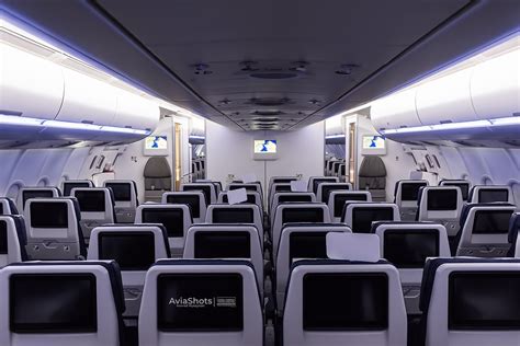 Kuwait Airways A338 9K APH S Interior V4 AviaShots Konrad Wyszynski