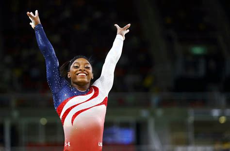 2016 Olympics Simone Biles Medals : Simone Biles wins floor for fourth