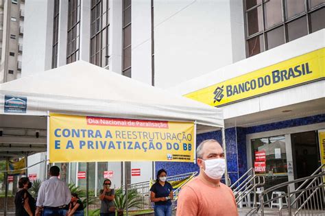 Banc Rios Do Bb Protestam Em Sil Ncio Contra Demiss O De Mil