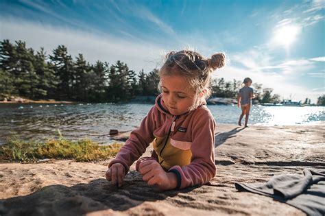 7 Reasons Children Need To Play Outside