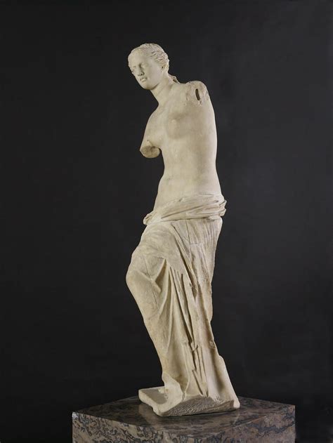 Louvre Sculpture Venus De Milo