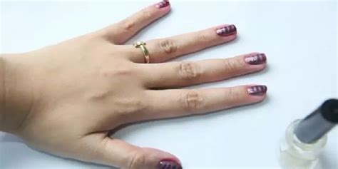 How To Use Magnetic Nail Polish? - GA Fashion