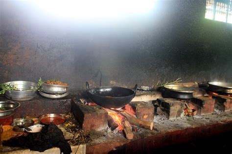 #kerala2dolist: The traditional Kerala cooking, using natural fire wood ...