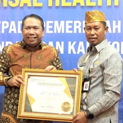 Pemkot Raih Penghargaan Universal Health Coverage Harian Publik