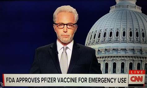SNL Gives Anthony Fauci Full Sex Symbol Treatment With COVID Vaccine