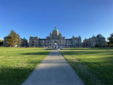 British Columbia Parliament Building : r/roadtrip