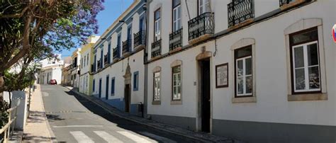 Rua principal de Castro Marim alvo de repavimentação Postal do Algarve